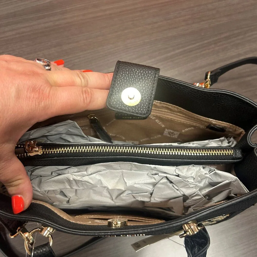 Anne Klein NWT Crossbody or Top Handle Purse - Picture 7 of 8